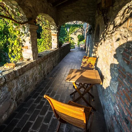 Exclusive Romantic Escape Between Cinque Terre And Portofino, Offering Complete Privacy And A Private Infinity Pool *